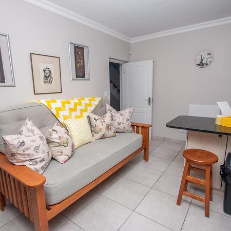Van Den Berg'S Guesthouse Bettyʼs Bay Esterno foto