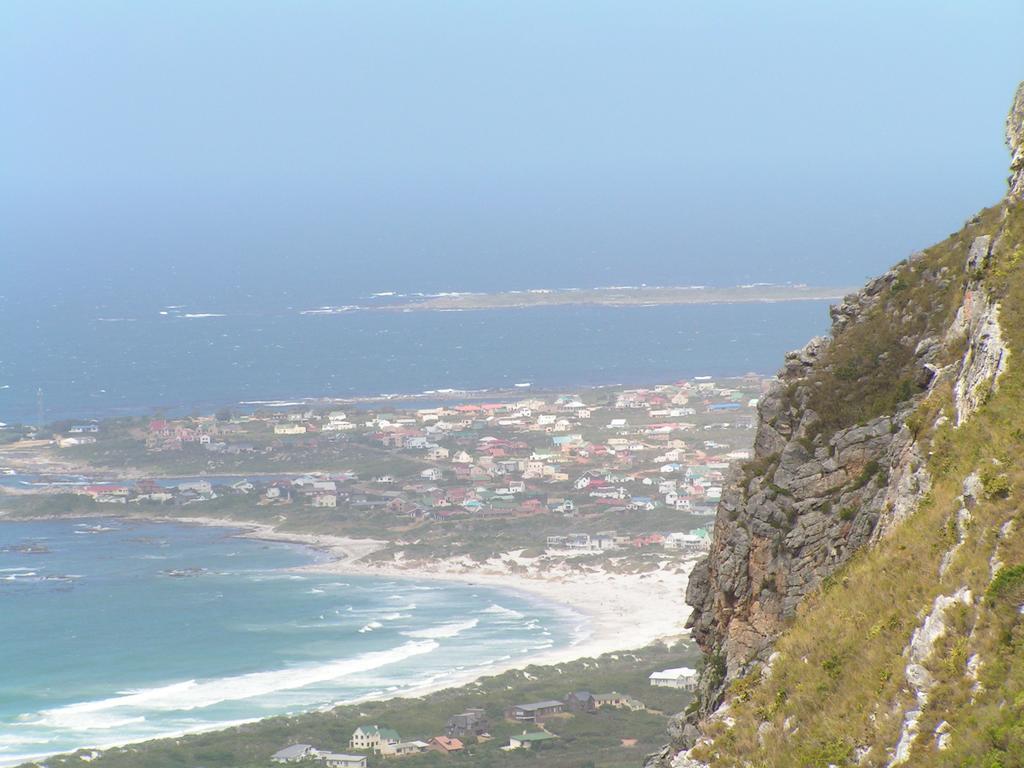 Van Den Berg'S Guesthouse Bettyʼs Bay Esterno foto