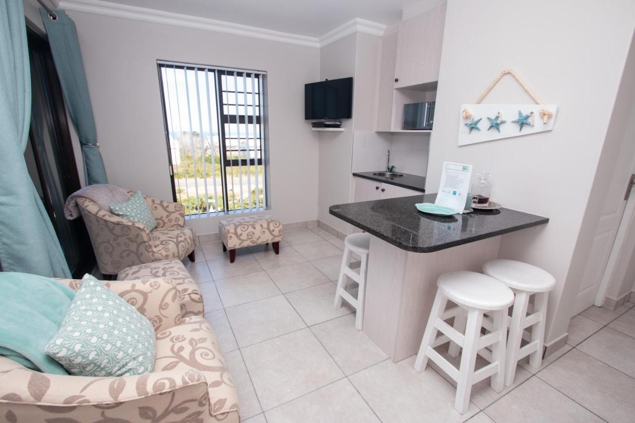 Van Den Berg'S Guesthouse Bettyʼs Bay Esterno foto