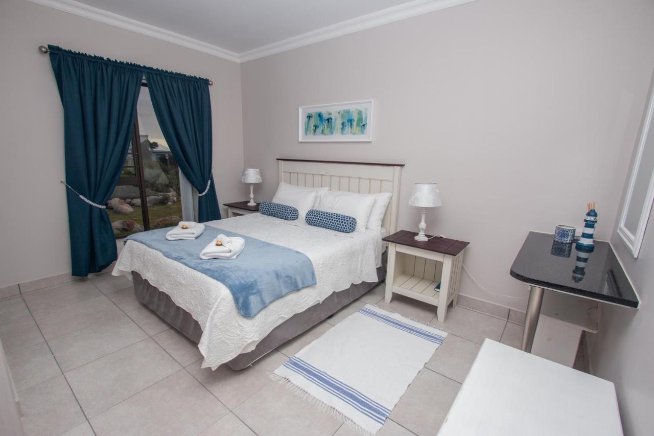 Van Den Berg'S Guesthouse Bettyʼs Bay Esterno foto