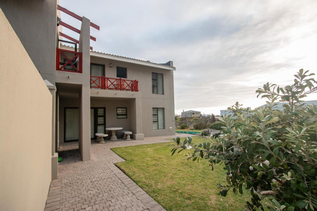 Van Den Berg'S Guesthouse Bettyʼs Bay Esterno foto
