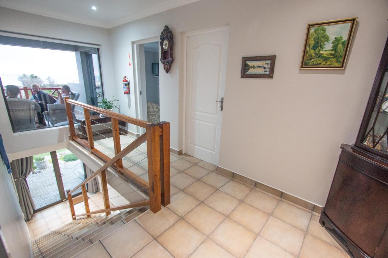 Van Den Berg'S Guesthouse Bettyʼs Bay Esterno foto